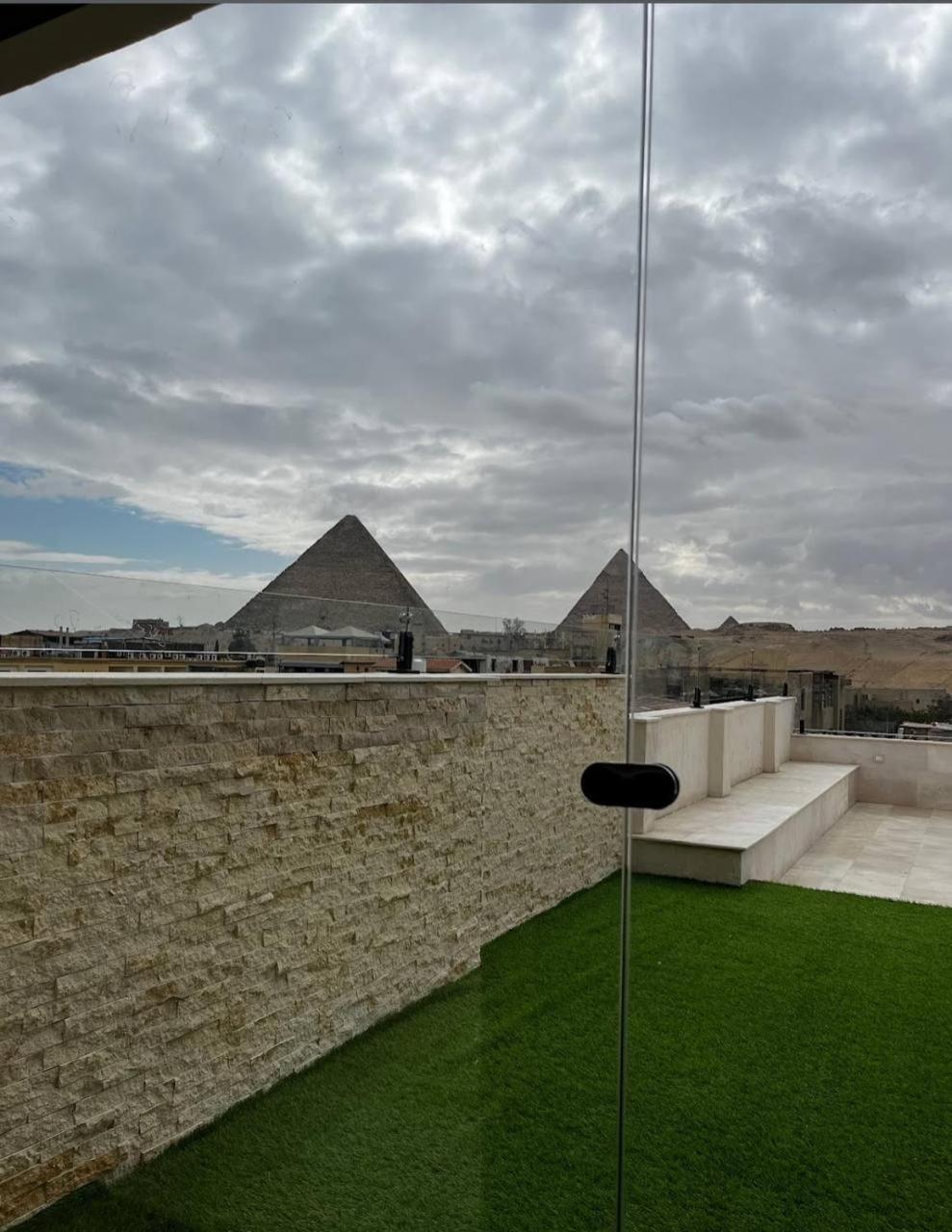 Aziz Egypt Pyramids View Kafret el-Gabal Exterior foto